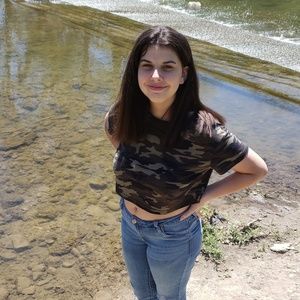 Meet your Posher, Luna